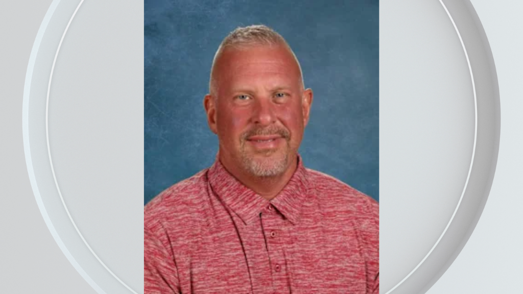 Penn Hills High School teacher dies in crash on Parkway East