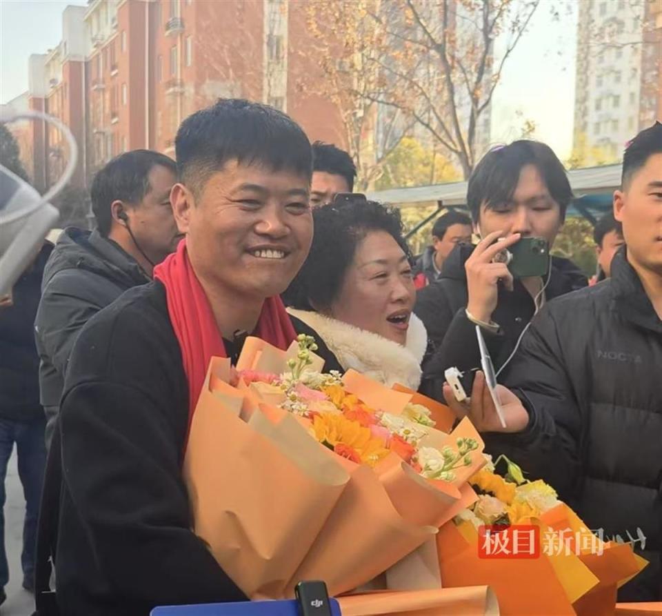 ���Ӵ��ϡ��׵���16���Ѱ�׳ɹ���һ����Ҫ�󡰼ٵ���������Ǹ