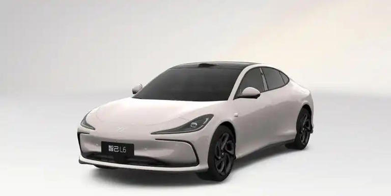 智己L6首搭固态电池，续航破千公里，开启新能源汽车新纪元