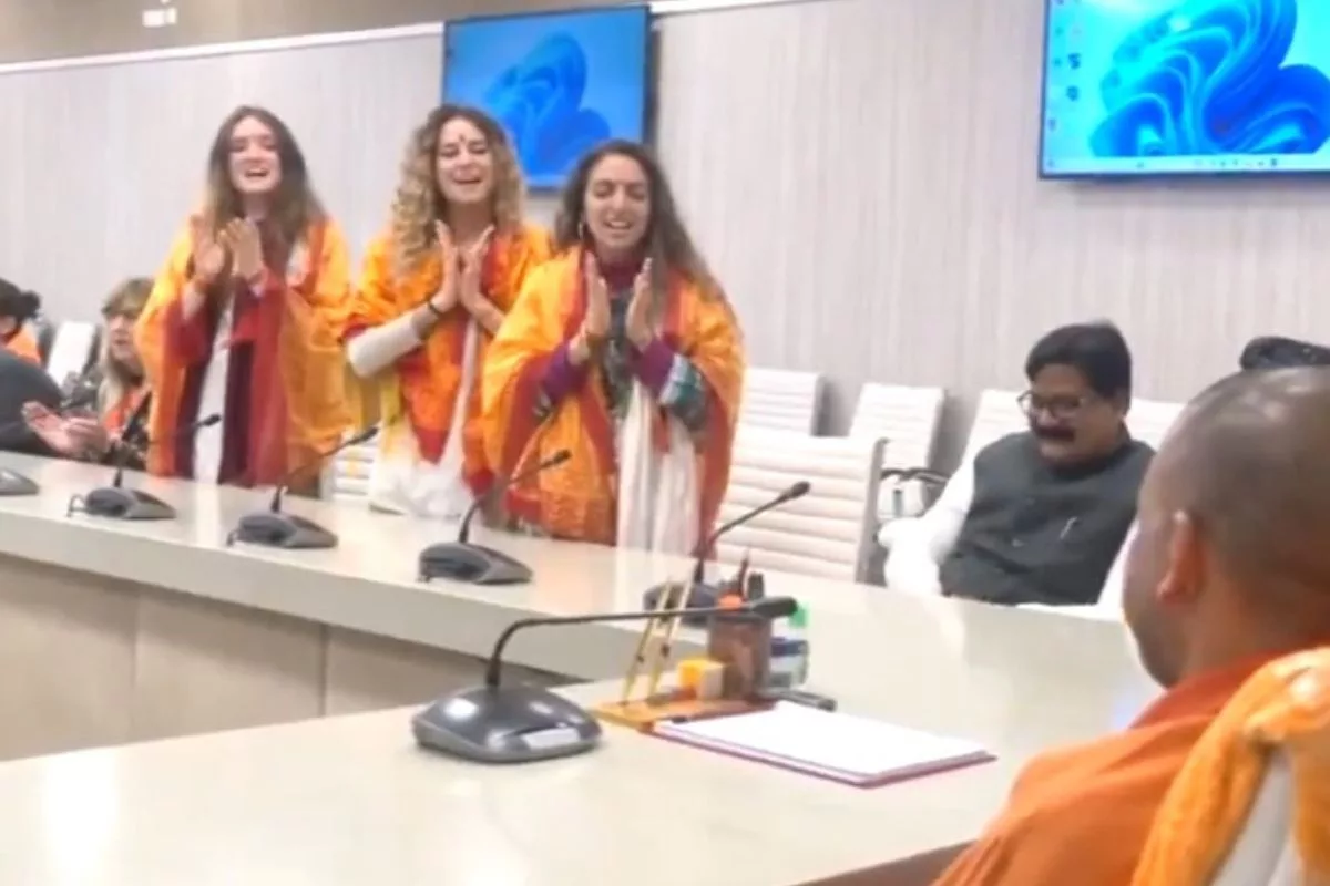 Italian team meets CM, recites chaupai from Ramayana and Shiv Tandav