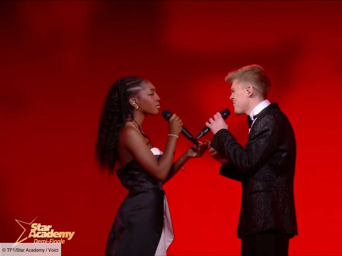 Ils viennent de se dire oui" : les internautes en folie après le tableau de  Charles et Ebony en demi-finale de la Star Academy