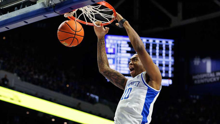 Jan 14, 2025; Lexington, Kentucky, USA; Kentucky Wildcats forward Brandon Garrison (10) dunks the ball during the second half against the Texas A&M Aggies at Rupp Arena at Central Bank Center. Mandatory Credit: Jordan Prather-Imagn Images | Jordan Prather-Imagn Images