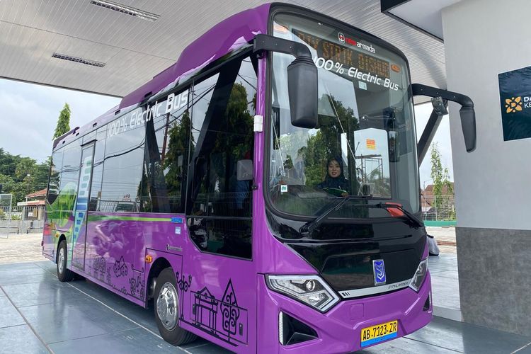Uji coba selesai, bus listrik Trans Jogja mulai beroperasi bayar