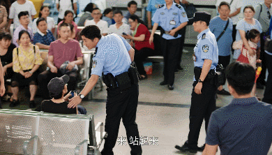 口碑崩了！郭京飞+陈数也救不了