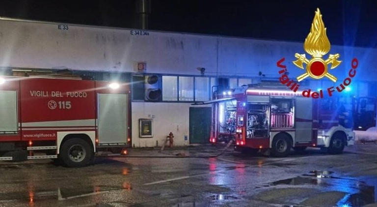Incendio all'Imar di Canavaccio, a fuoco l'impianto di aspirazione: evacuata la fabbrica