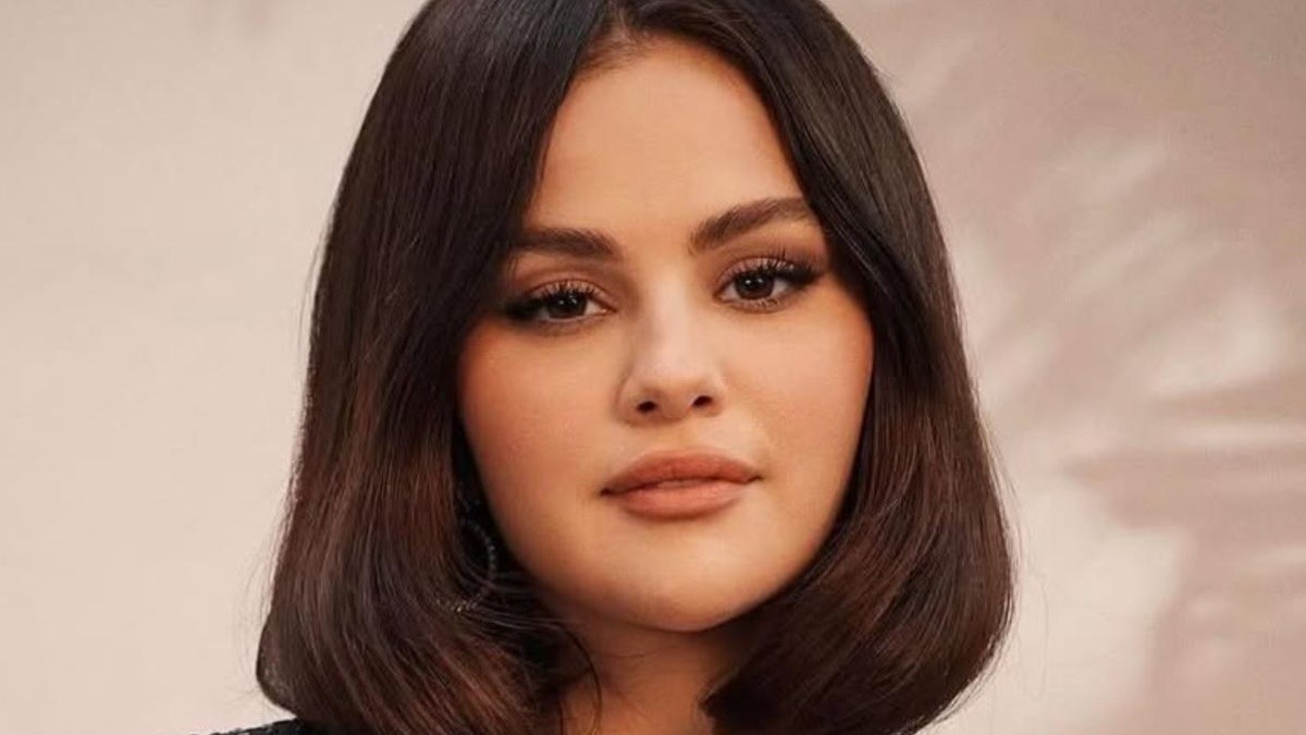 Selena Gomez Claps Back at Politician Who Called for Her Deportation