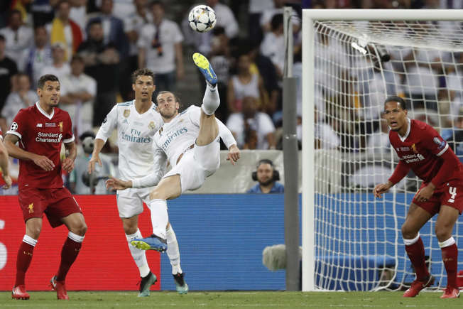 Gareth Bale and Zinédine Zidane