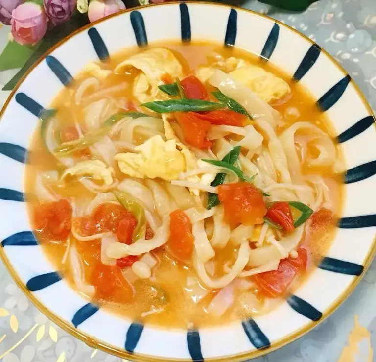 大年初一吃饺子，初二吃啥更讲究，4样端上桌，福旺财旺家也旺