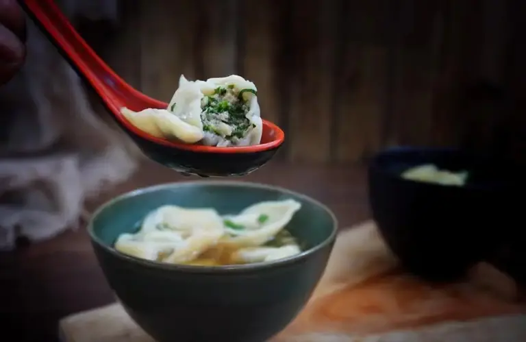 大年初一吃饺子，初二吃啥更讲究，4样端上桌，福旺财旺家也旺