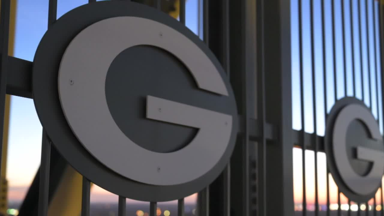 Packers march job fairs; part-time and seasonal employees wanted