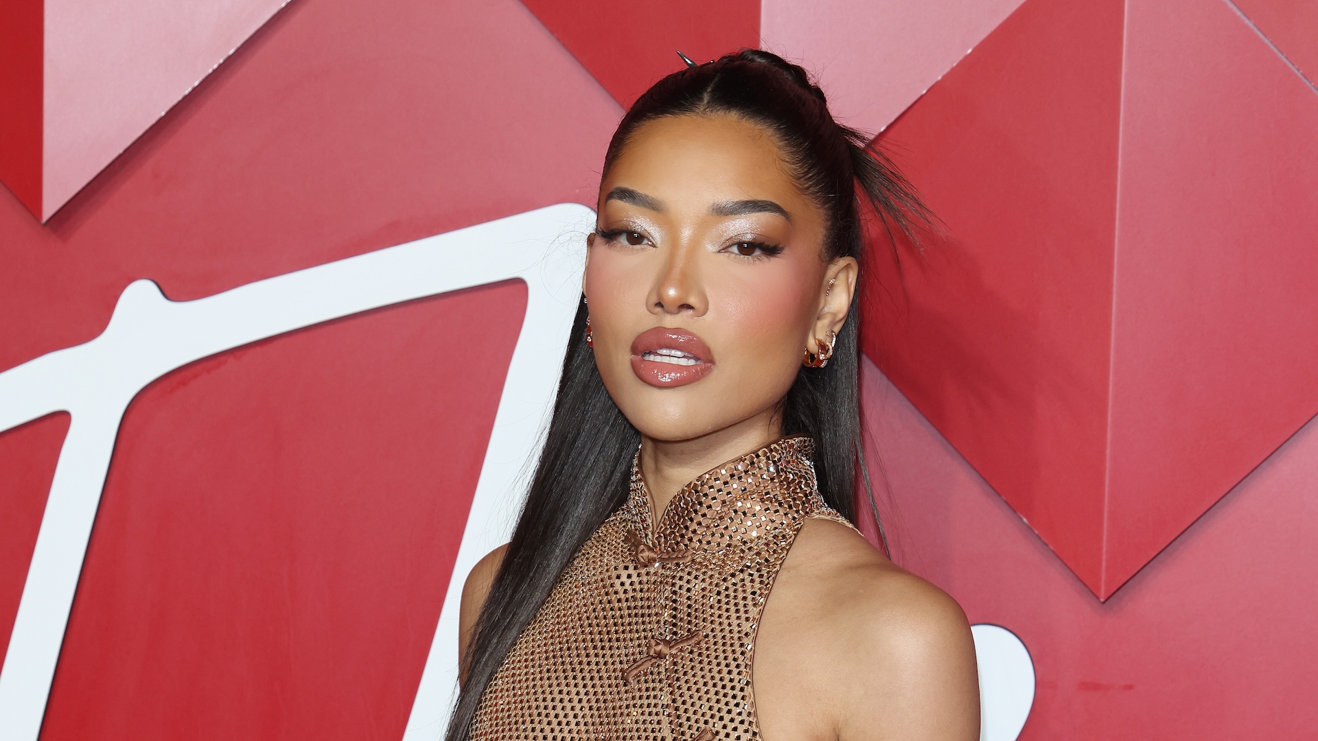 Ming Lee Simmons to Appear on 'Sports Illustrated Swimsuit' Cover