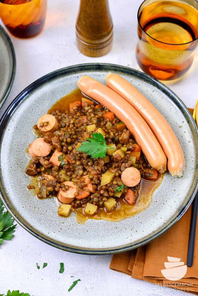 Einfache klassische Linsensuppe