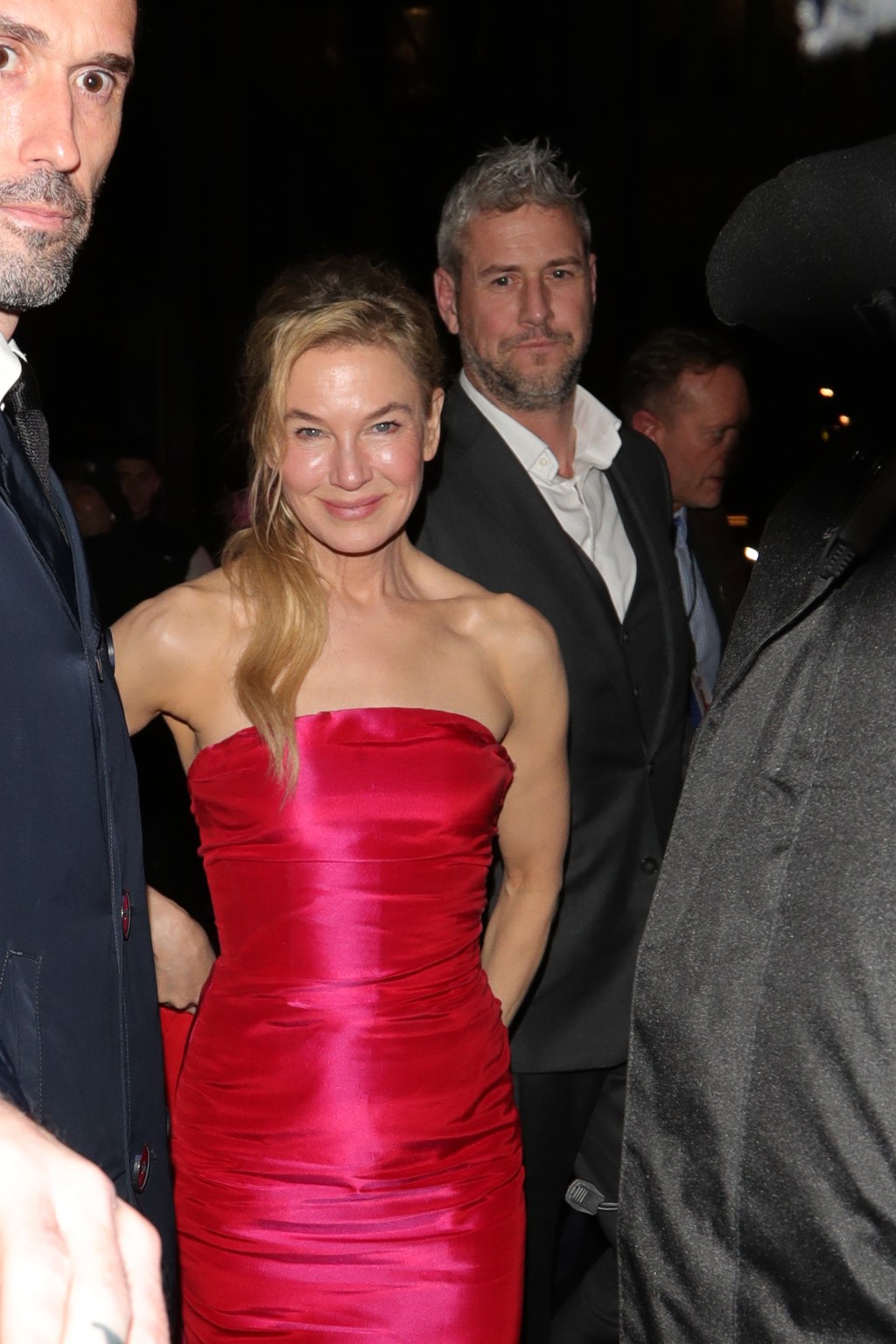 Renée Zellweger sparks Ant Anstead engagement rumors at ‘Bridget Jones