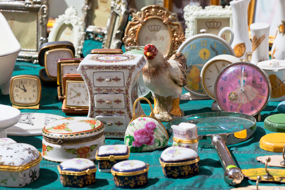 20 Ways to Spot HighQuality Vintage Finds at Flea Markets