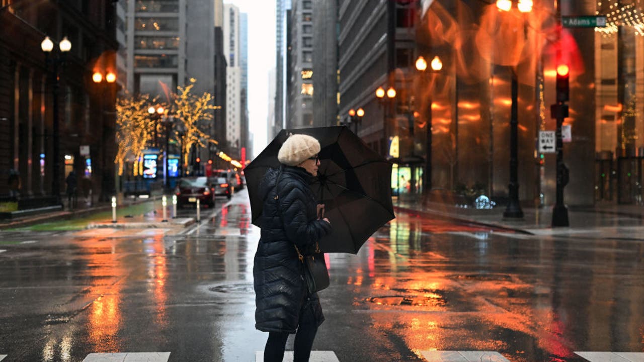Chicago weather: Warm temps and heavy rain