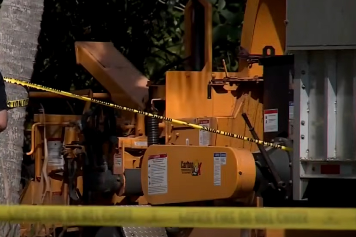 Florida Tree Trimmer Killed After Being Pulled Into Wood Chipper(00)