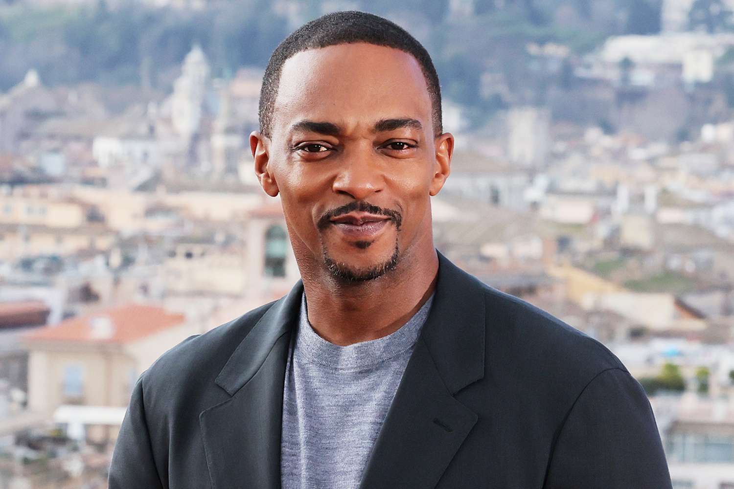 Anthony Mackie Says Leaving Hollywood for New Orleans Gave Him 'Peace(00)
