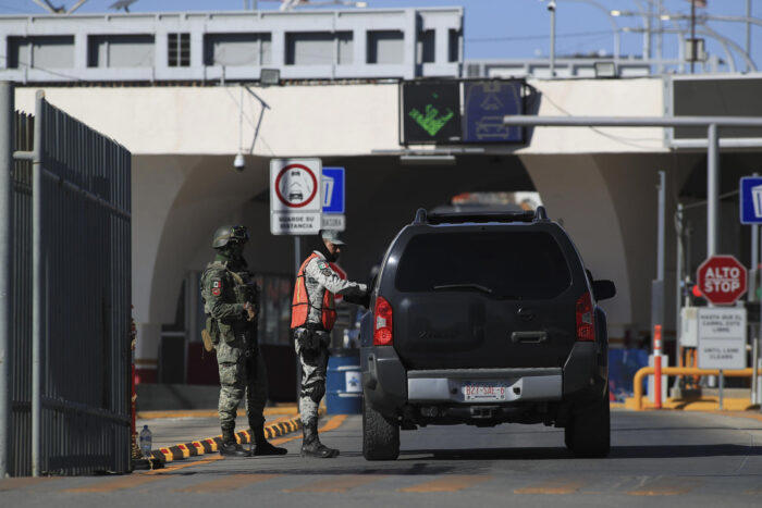 Guardia Nacional vigila puentes internacionales de Ciudad Juárez
