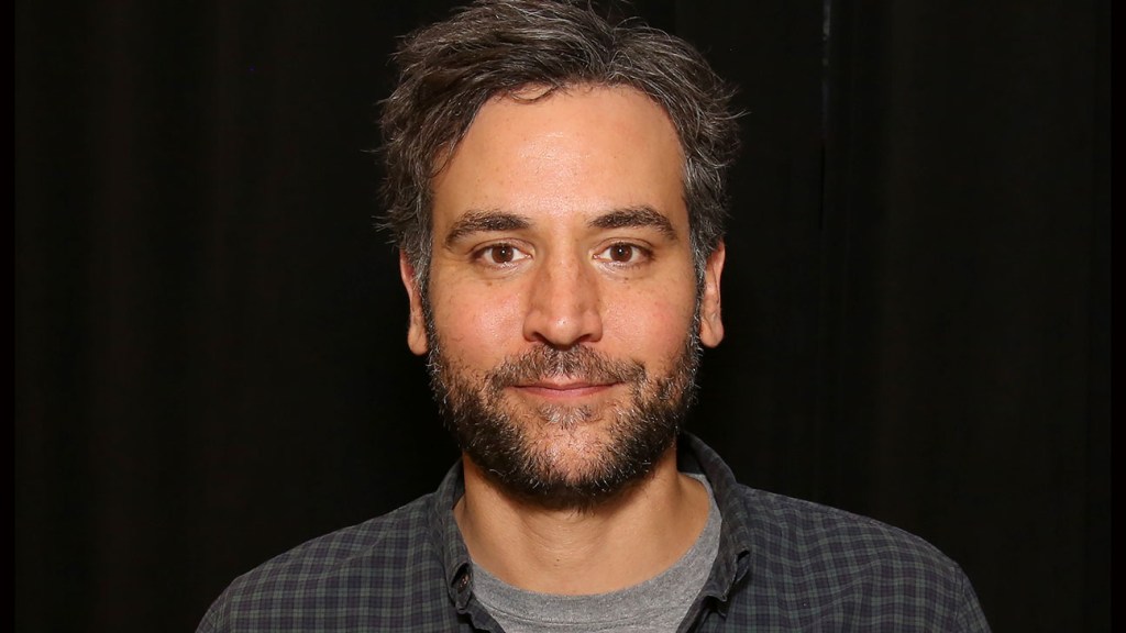 Josh Radnor Looked for Roles That "Felt Really Different" and Weren't(02)