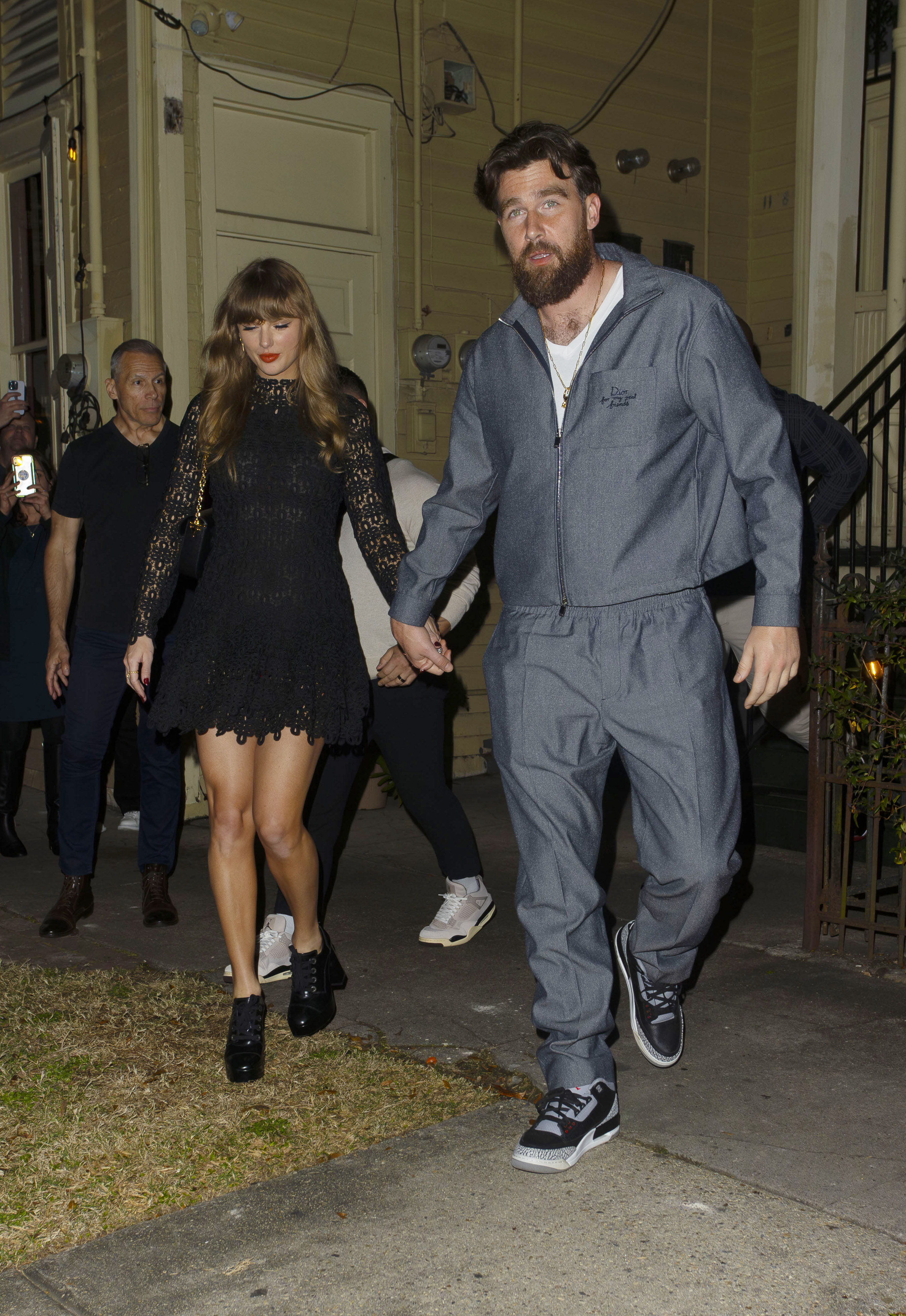 Taylor Swift dons little black dress for double date with Travis Kelce