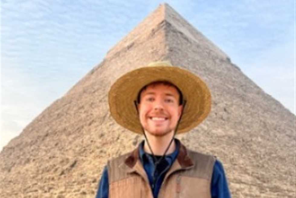 اليوتيوبر العالمي مستر بيست ينشر حلقة خاصة من الأهرامات (تفاصيل)