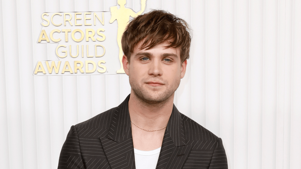 Leo Woodall on Why Playing a Heartthrob Can Make Him "Feel Quite(00)