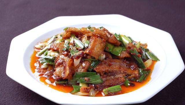 香气四溢的回锅肉：酱香十足，超级下饭！