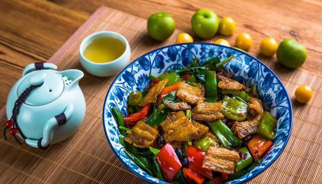 香气四溢的回锅肉：酱香十足，超级下饭！