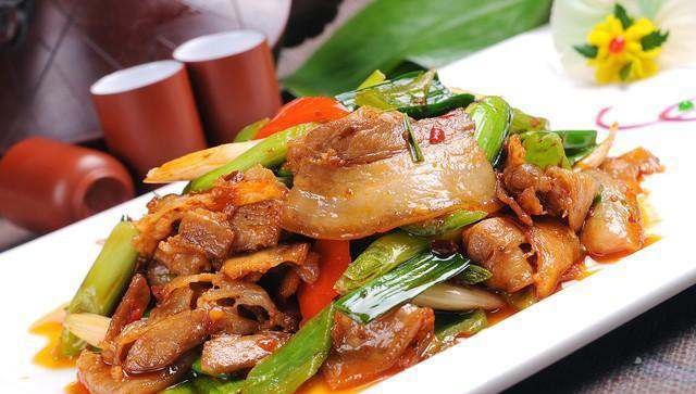 香气四溢的回锅肉：酱香十足，超级下饭！