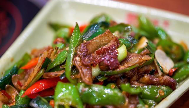 香气四溢的回锅肉：酱香十足，超级下饭！