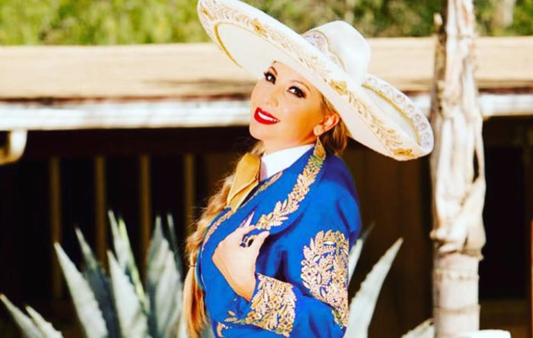 Deyra Barrera, cantante mexicana, que participará en Super Bowl LIX con Kendick Lamar.  Foto: Instagram