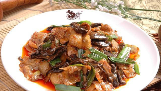 香气四溢的回锅肉：酱香十足，超级下饭！