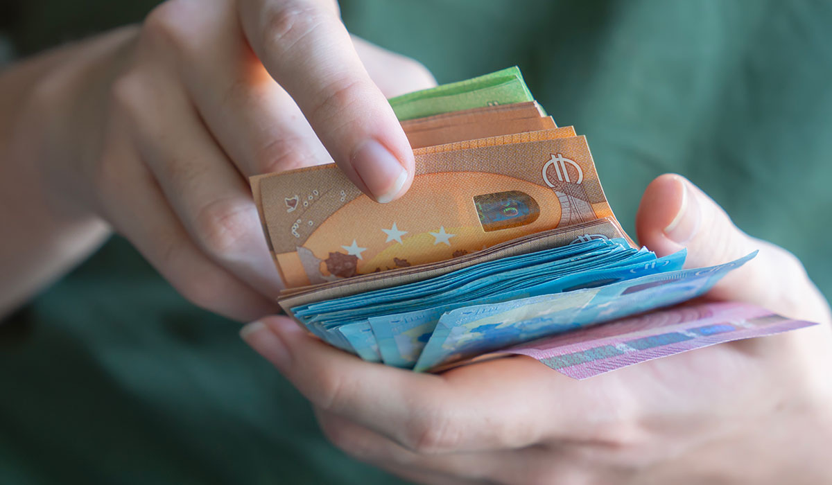 1.5 million to benefit as Christmas bonus issued this week