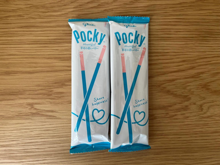 季節限定！【江崎グリコ】ブルーベリー味のチョコレートを使用