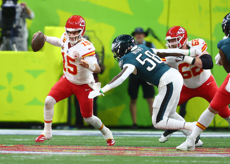 Chiefs Mistakes Glaring as Eagles Lead Super Bowl LIX at Half