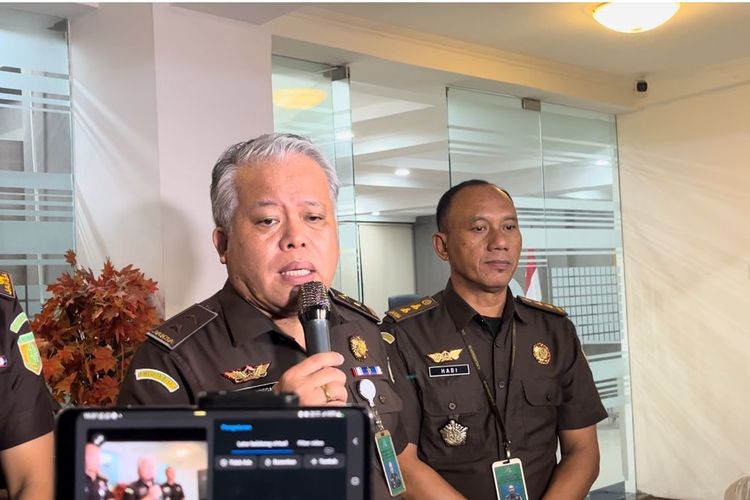 Kapuspenkum Kejagung, Harli Siregar di Kejagung, Senin (10/2/2025)