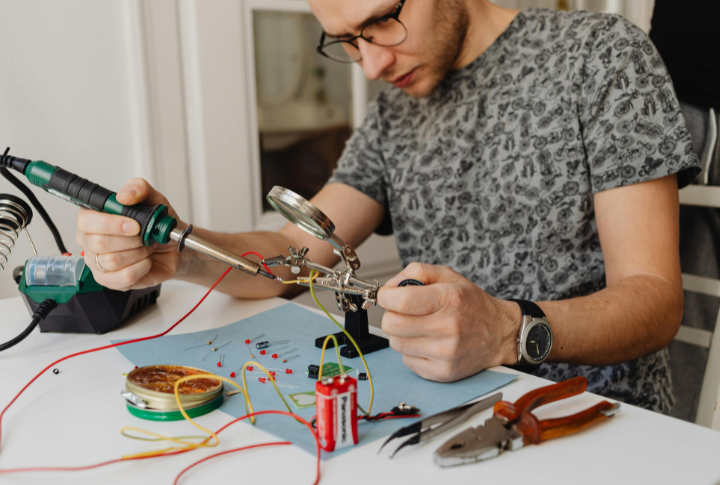 Electric Code Mistakes To Avoid During Your DIY Projects