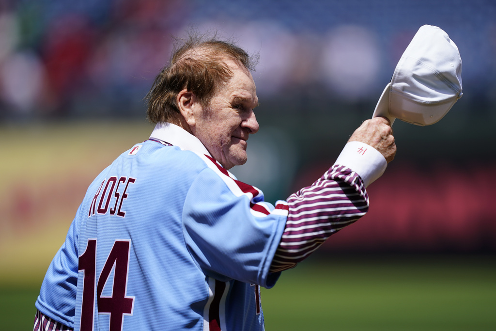 Reds will wear No. 14 patch on jersey sleeve to honor Pete Rose, who