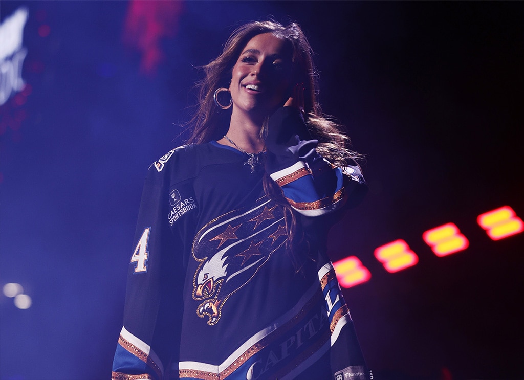 Tate McRae Predicts Exact Super Bowl 2025 Score in Resurfaced Video(00)