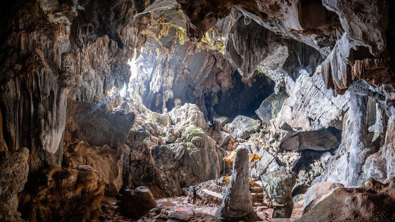 Gua Son Doong