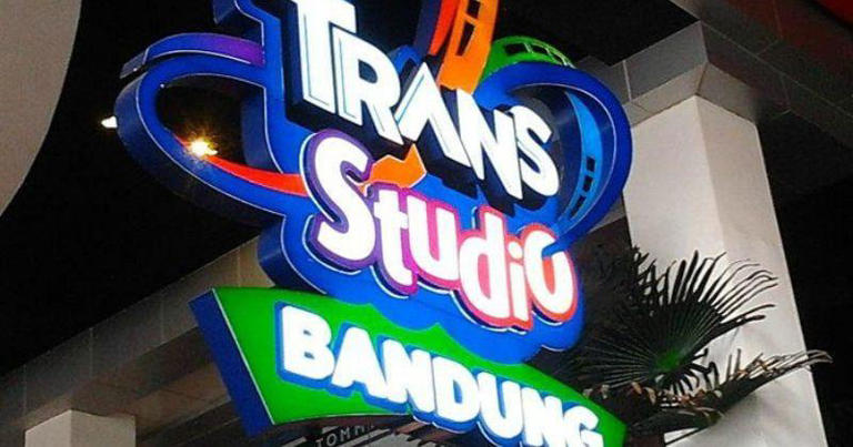 17 Wisata Indoor Bandung, Solusi Liburan Seru Tanpa Kehujanan!