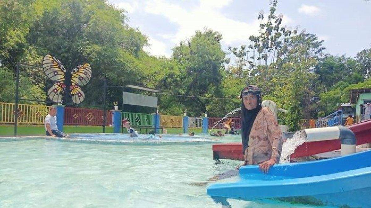 TERAPI KESEHATAN KLATEN - Umbul Brintik di Desa Malangjiwan, Kecamatan Kebonarum, Kabupaten Klaten menjadi salah satu umbul yang identik dengan pengobatan. Kini, ada sejumlah layanan terapi dan perawatan yang diinisiasi oleh SMK Kesehatan Rahani Husada Klaten untuk para pengunjung, mulai Rabu (20/12/2023). (TRIBUNJOGJA/Istimewa)