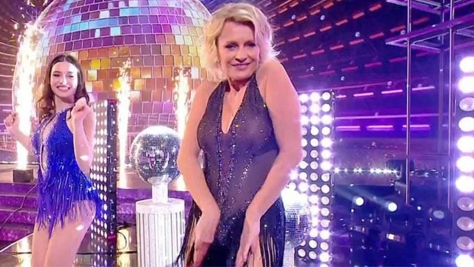 Sophie Davant “trop sexy” à 61 ans ? Cette photo de l'animatrice qui  déchaîne les âgistes, “