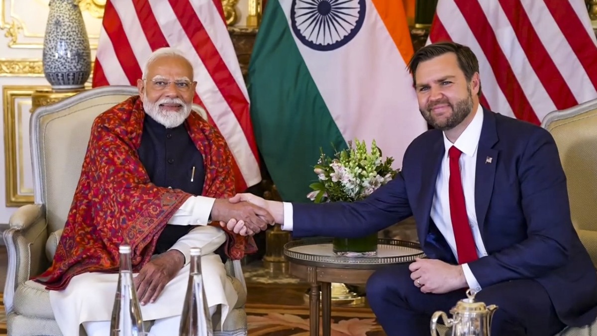 pm-modi-holds-talks-with-jd-vance-on-sidelines-of-ai-summit-in-paris