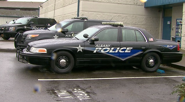 Armed suspect in custody after standoff outside Albany courthouse