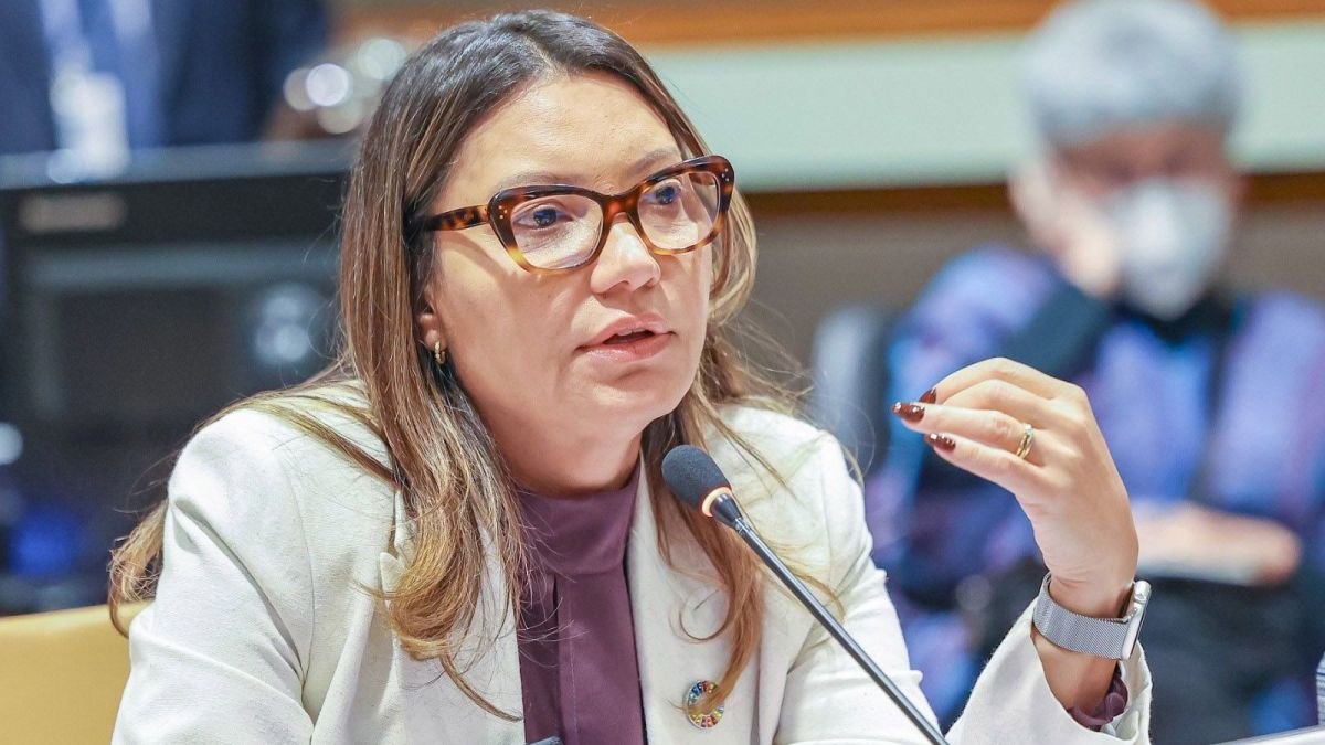 Oposição mira Janja e questiona viagens da primeira-dama à Rússia e à China