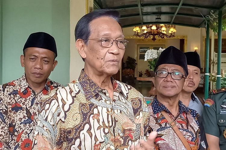 Gubernur DIY Sultan HB X setelah pertemuan dengan Komunitas Madura, dan Kapolda DIY, Rabu (12/2/2025)