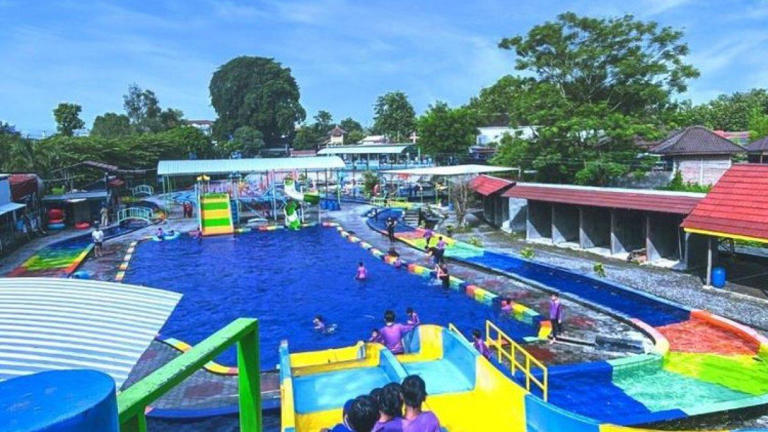 OBYEK WISATA KLATEN - Umbul Pelem Waterpark di Klaten (dok. umbulpelem.com)