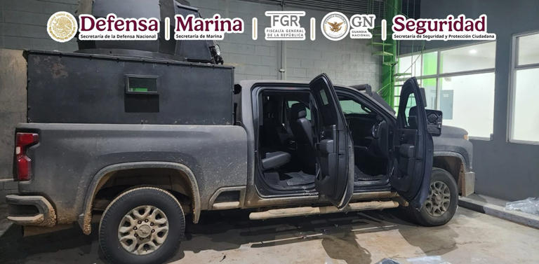 Golpe a "Los Chapitos" en Sinaloa: 10 cateos, 5 detenidos, 10 autos asegurados