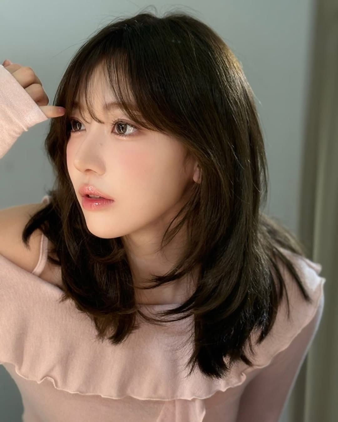 LE SSERAFIM宮脇咲良、3月の音楽活動を前にイメチェン…ミディアムヘア